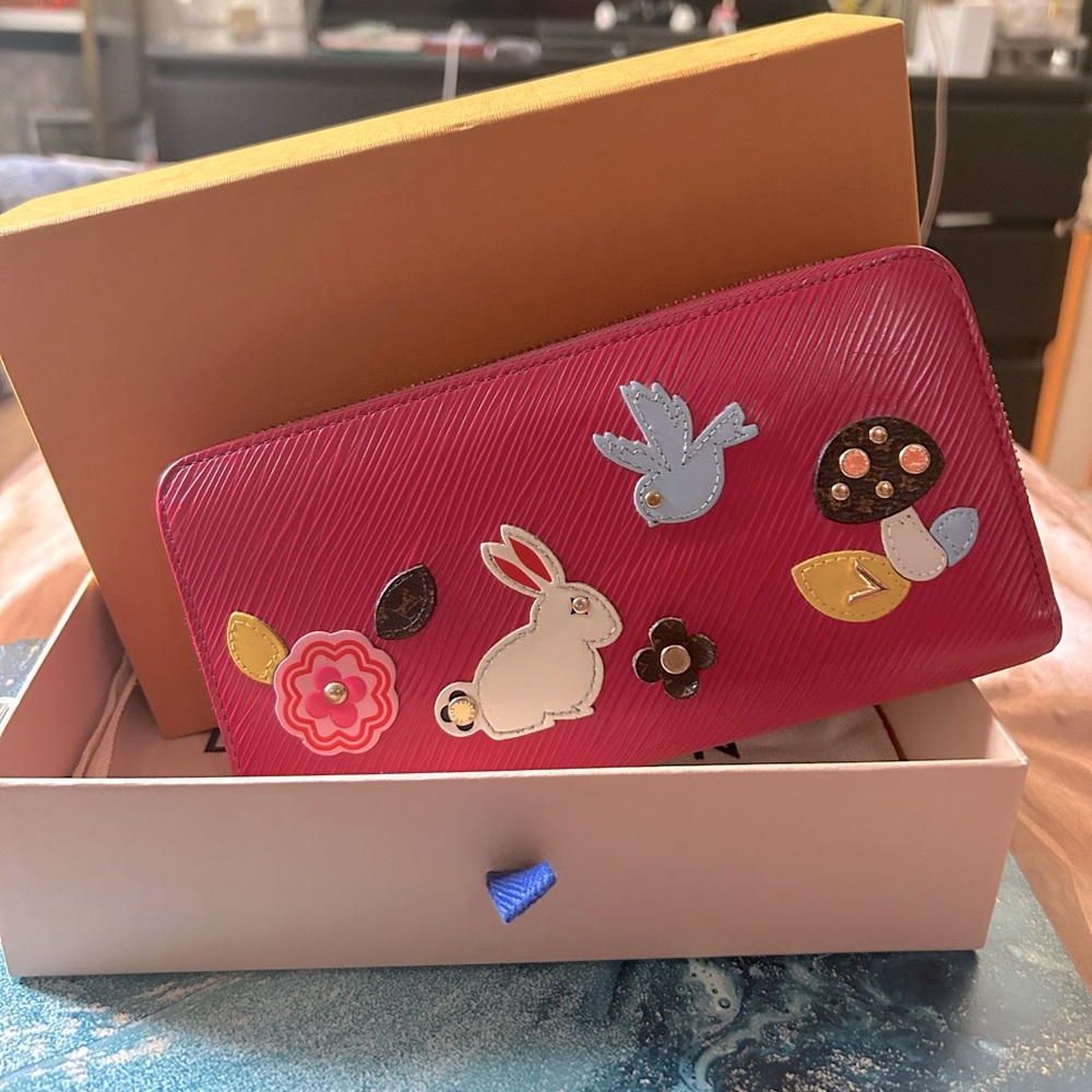 Limited Edition Louis Vuitton Epi Bunny - Picture 12 of 13